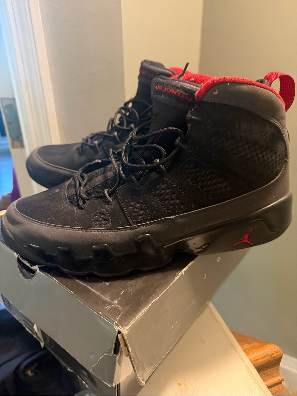 Men’s Air Jordan, nine retro Black and Red High-Top Basketball